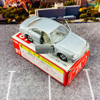 TOMICA 87 NISSAN CEDRIC 4904810563433