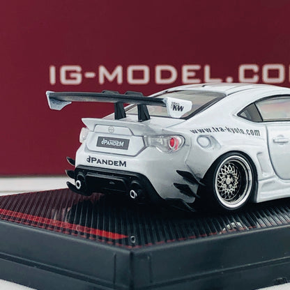 Ignition Model 1/64 Pandem Toyota 86 V3 White Metallic 1750