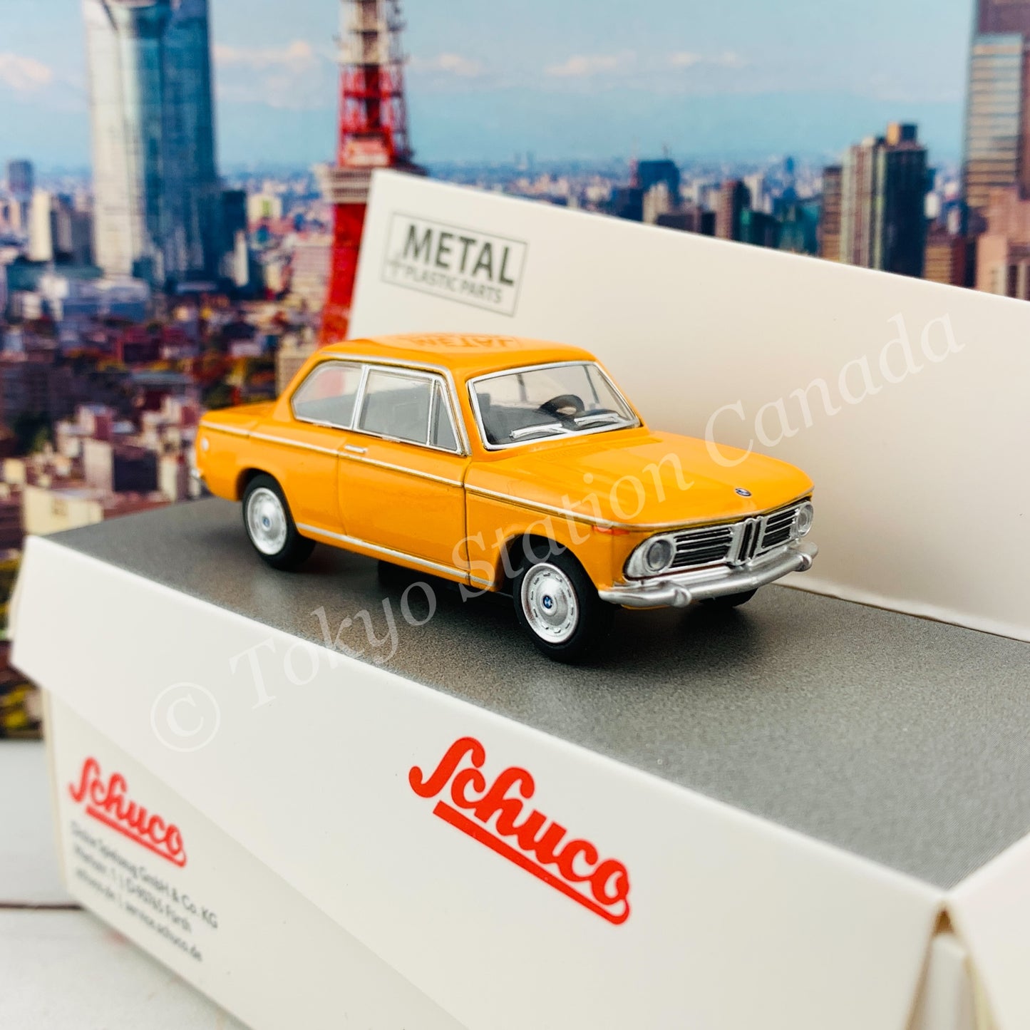 Schuco 1/64 BMW 2002 Orange 452022700