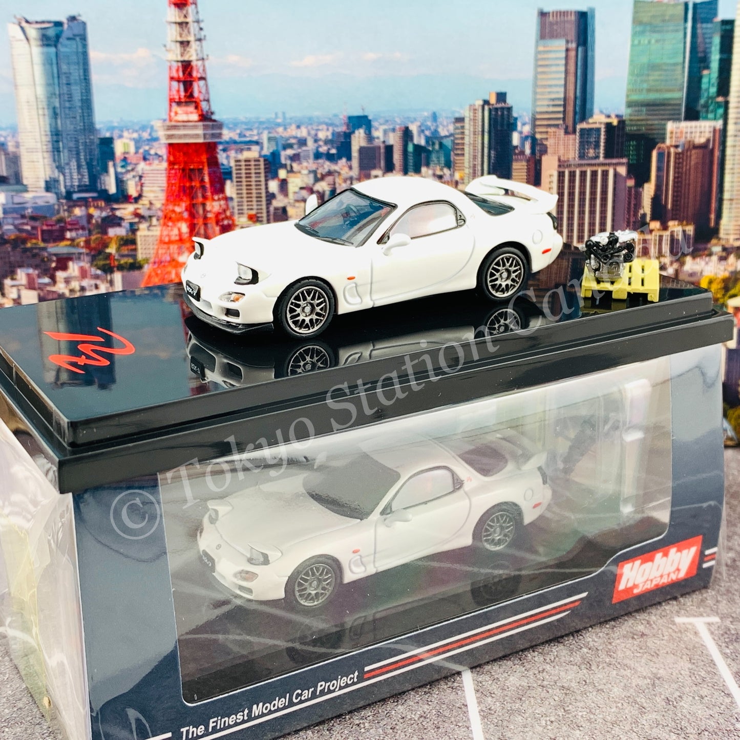 HOBBY JAPAN 1/64 Mazda RX-7 (FD3S) Type RZ With Engine Display Model White HJ642007EW