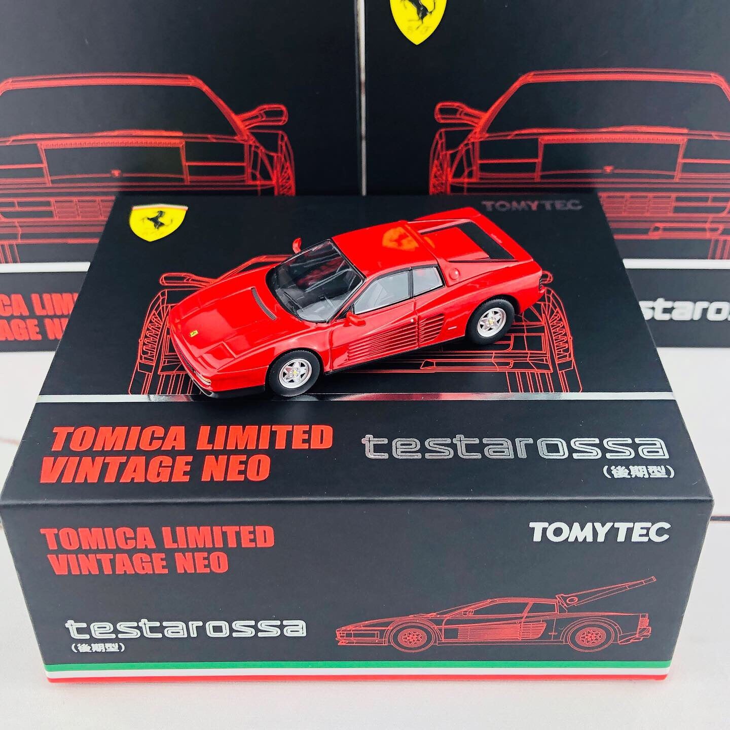 Tomytec Tomica Limited Vintage Neo 1/64 Ferrari Testarossa (RED) 45437363011370