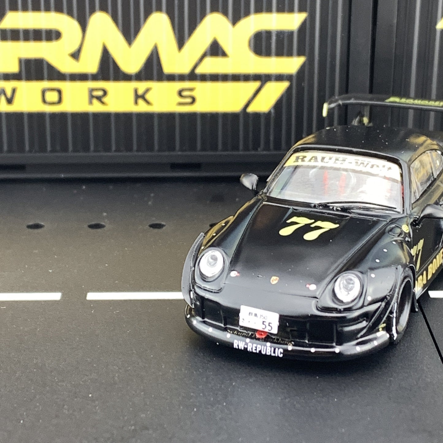 Tarmac Works 1/64 RWB 993 OBA BONE T64-017-OB