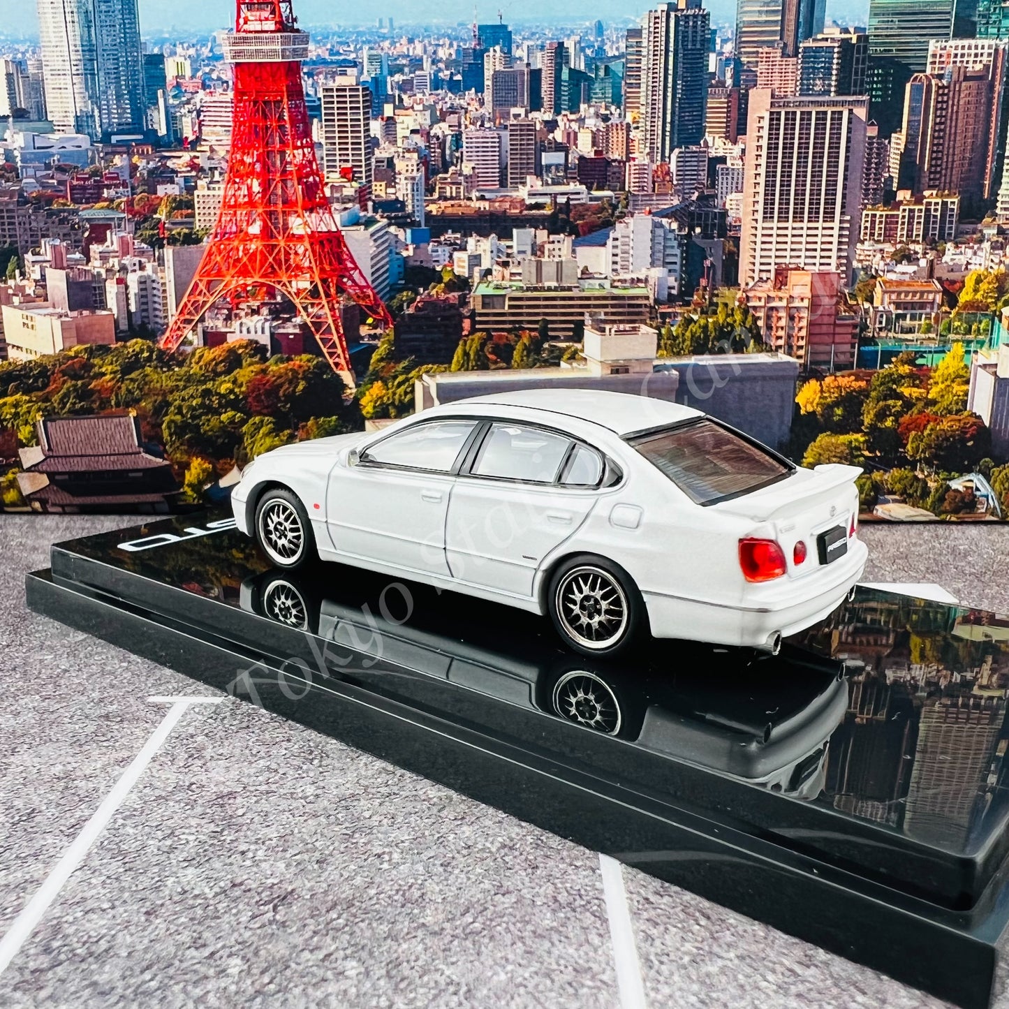 HOBBY JAPAN 1/64 Toyota ARISTO V300 VERTEX EDITION Customized Version White Pearl HJ641030CW