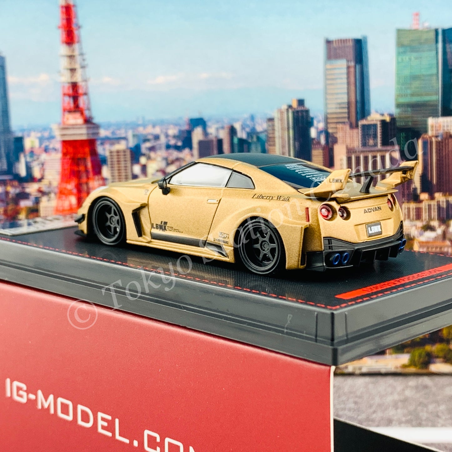 Ignition Model 1/64 LB-Silhouette WORKS GT Nissan 35GT-RR Matte Gold IG2383