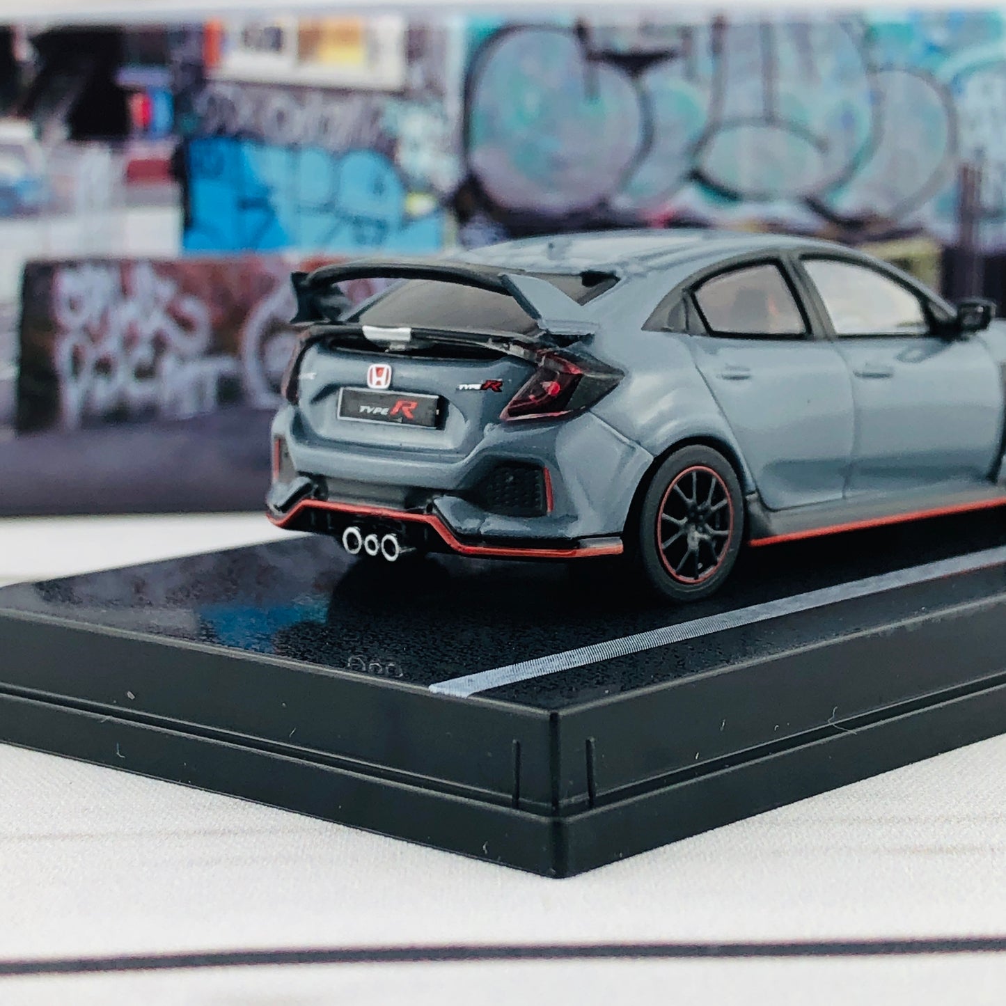 Tarmac Works 1/64 Honda Civic Type R FK8 Malaysia Exclusive Model T64-014-SGY