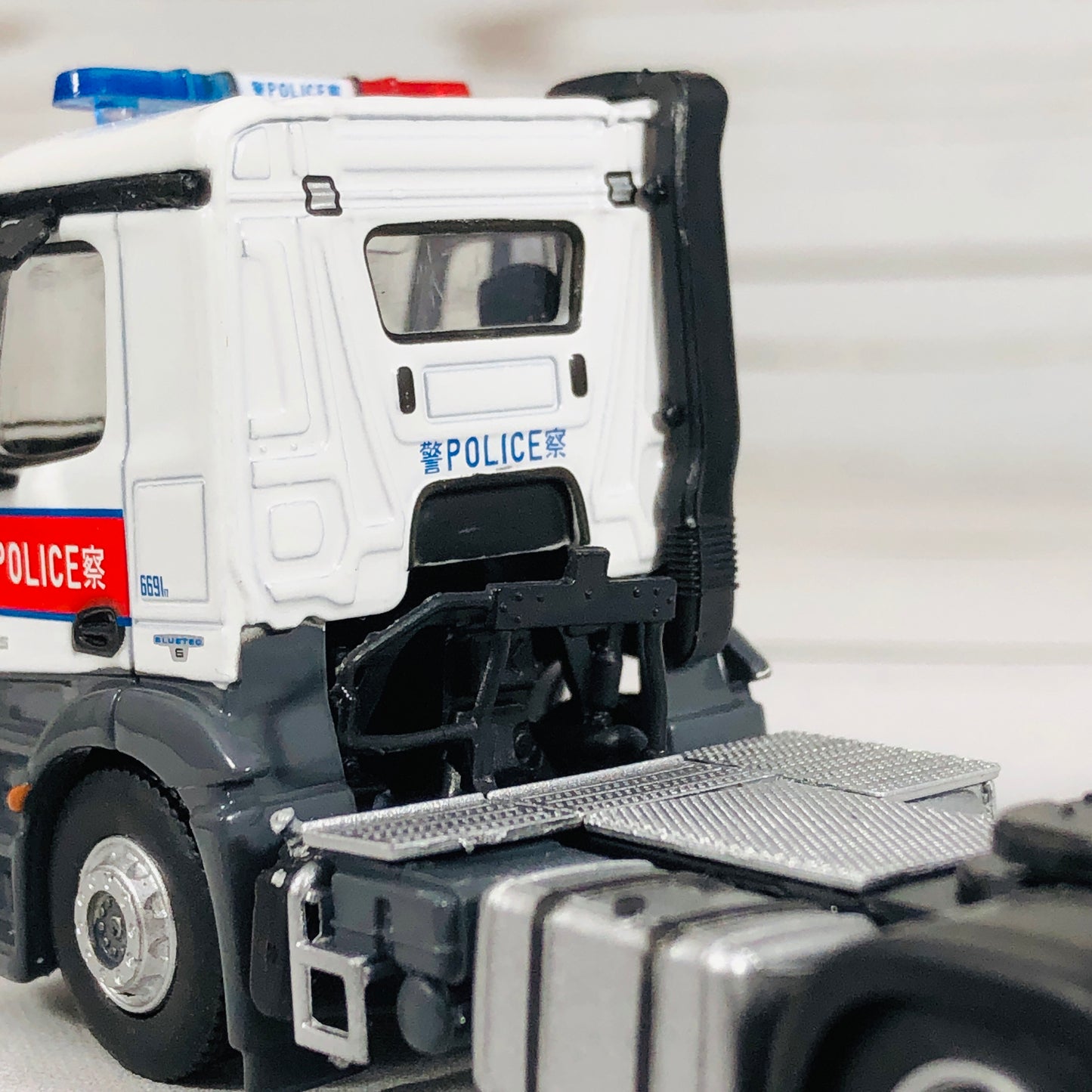 Tiny City 157 Mercedes-Benz Antos Police Tractor (PD&TT) 平治 Antos 警察拖頭 (AM6691)