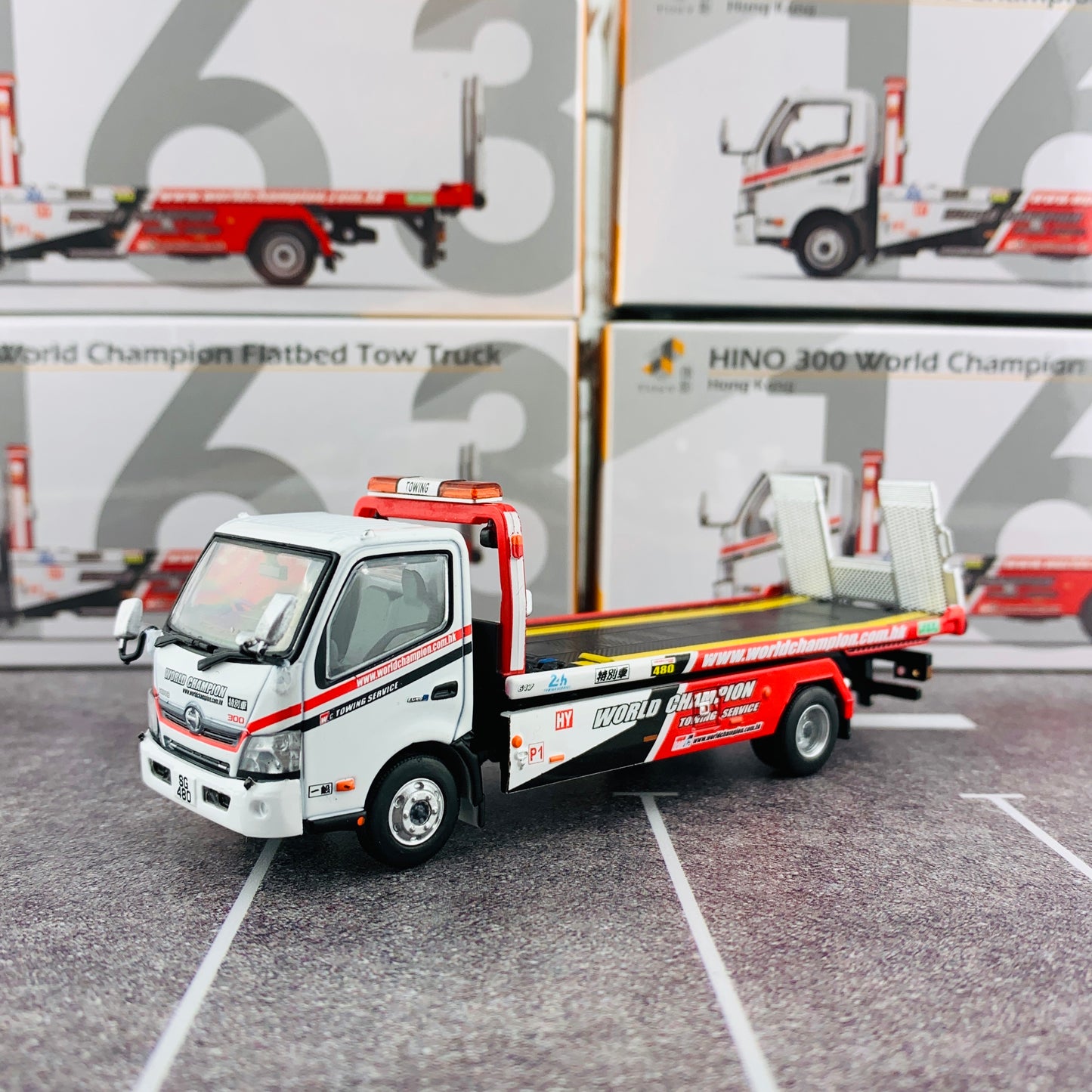 Tiny City 163 - HINO 300 Flatbed Tow Truck 日野300 韋川平板拖車