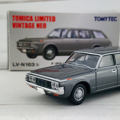 Tomica Limited Vintage 1/64 Toyota Crown Van Deluxe Grey (1973) LV-N163b