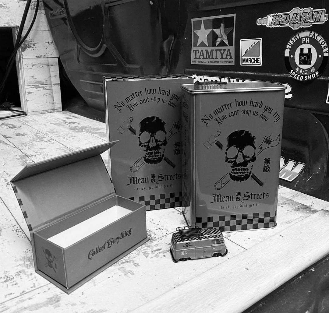 Tarmac Works x Schuco COLLAB64 1/64 Volkswagen T1 Panel Van Mean Streets Special Edition with metal oil can and special paper box T64S-005-FAT