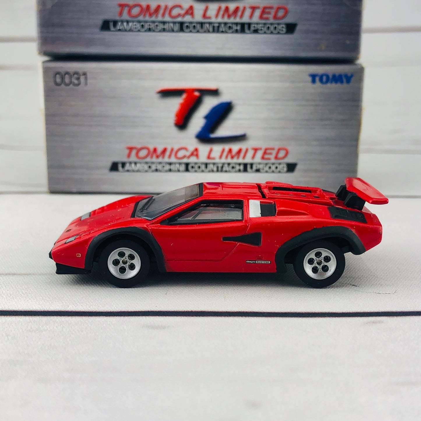Tomica Limited 0031 Lamborghini Countach LP500S