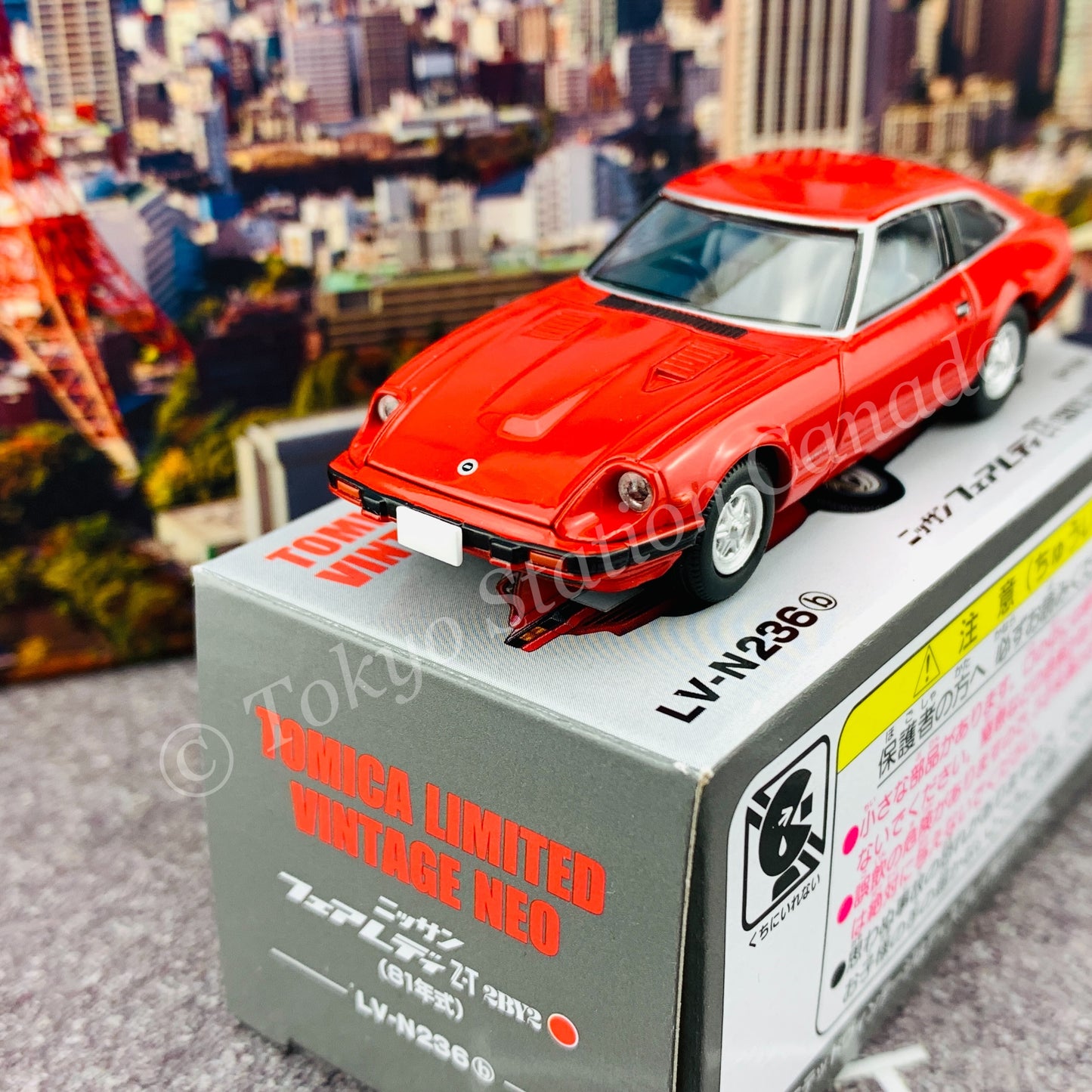 Tomytec Tomica Limited Vintage Neo 1/64 Nissan Fairlady Z-T 2BY2 (red) LV-N236b