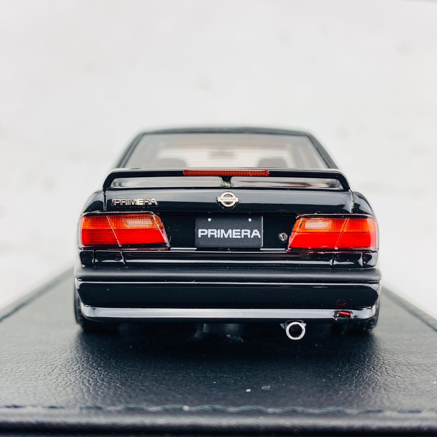 Ignition Model 1/43 Nissan Primera P10 2.0Te Black IG1851