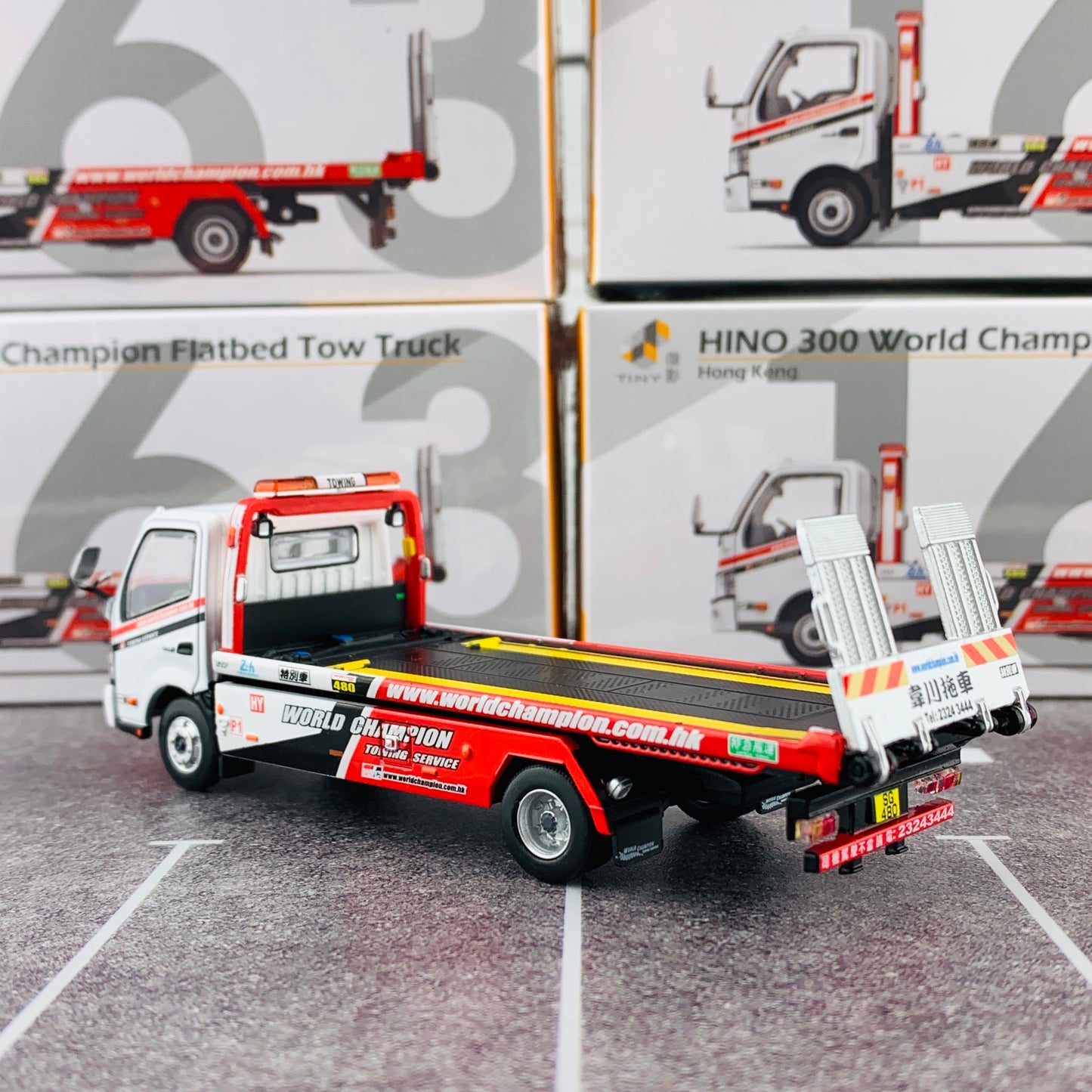 Tiny City 163 - HINO 300 Flatbed Tow Truck 日野300 韋川平板拖車