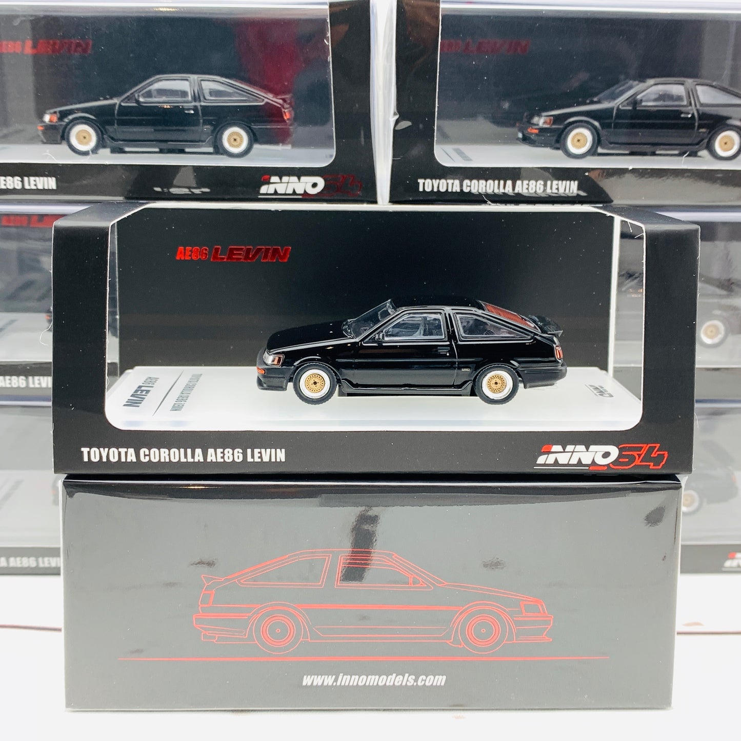 INNO64 1/64 Toyota Corolla AE86 Levin Black with Extra wheels set and water slide decals IN64-AE86-BLA