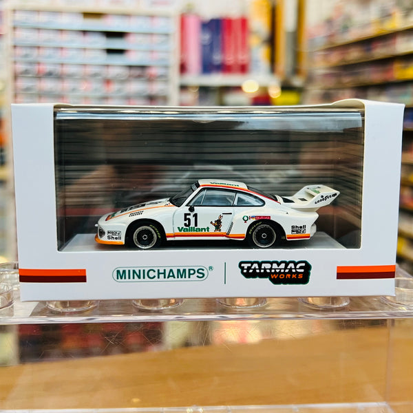 Tarmac Works x MINICHAMPS COLLAB64 1/64 Porsche 935/77 DRM Zolder Bergischer Löwe 1977 #51 T64MC-002-VAL (643776351)