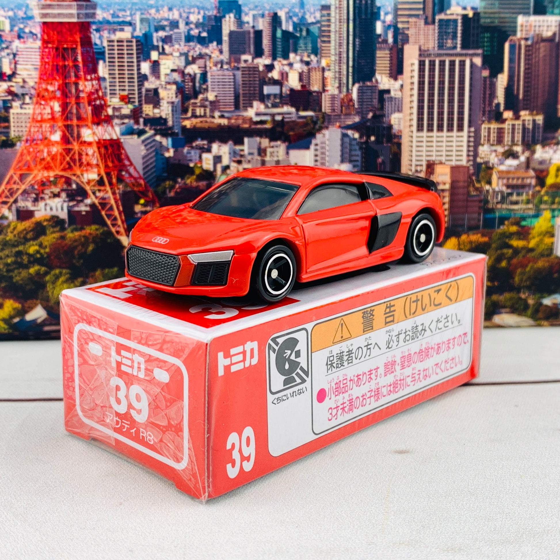 Tomica 39 AUDI R8