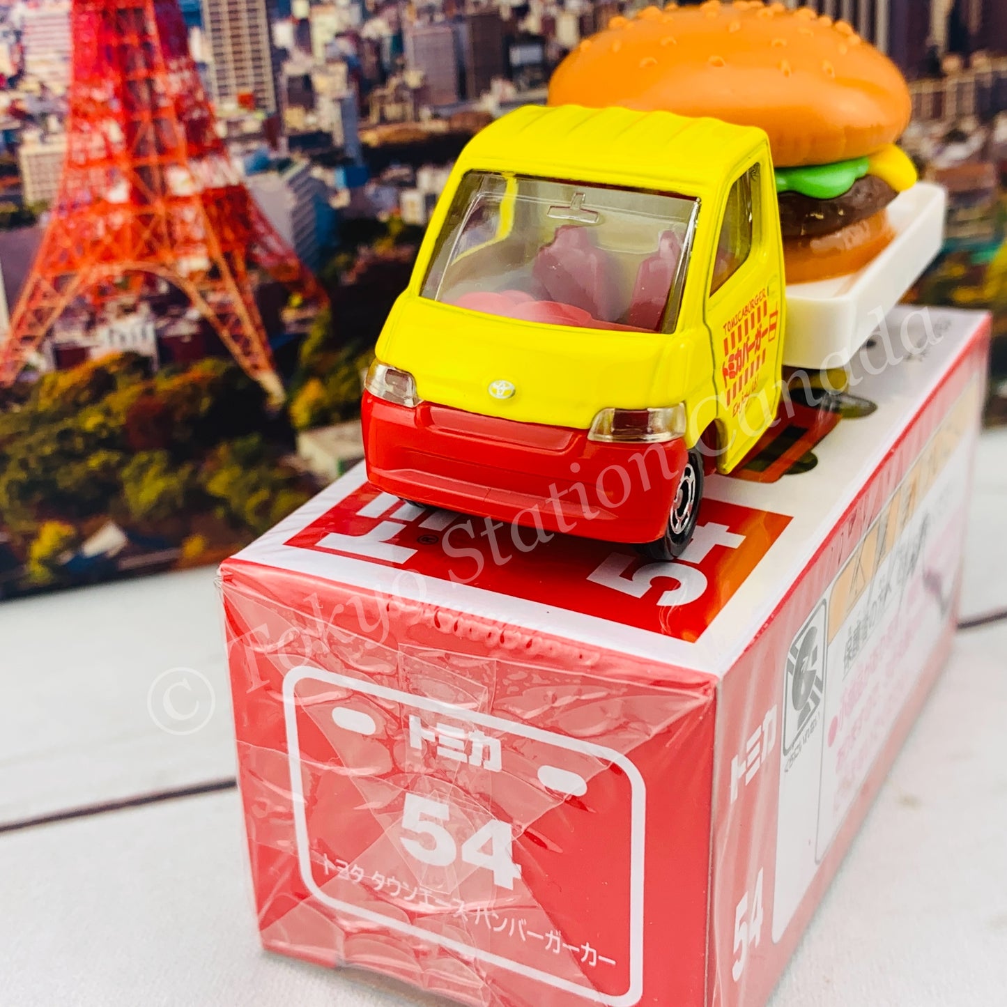 TOMICA 54 Toyota Town Ace Hamburger Car