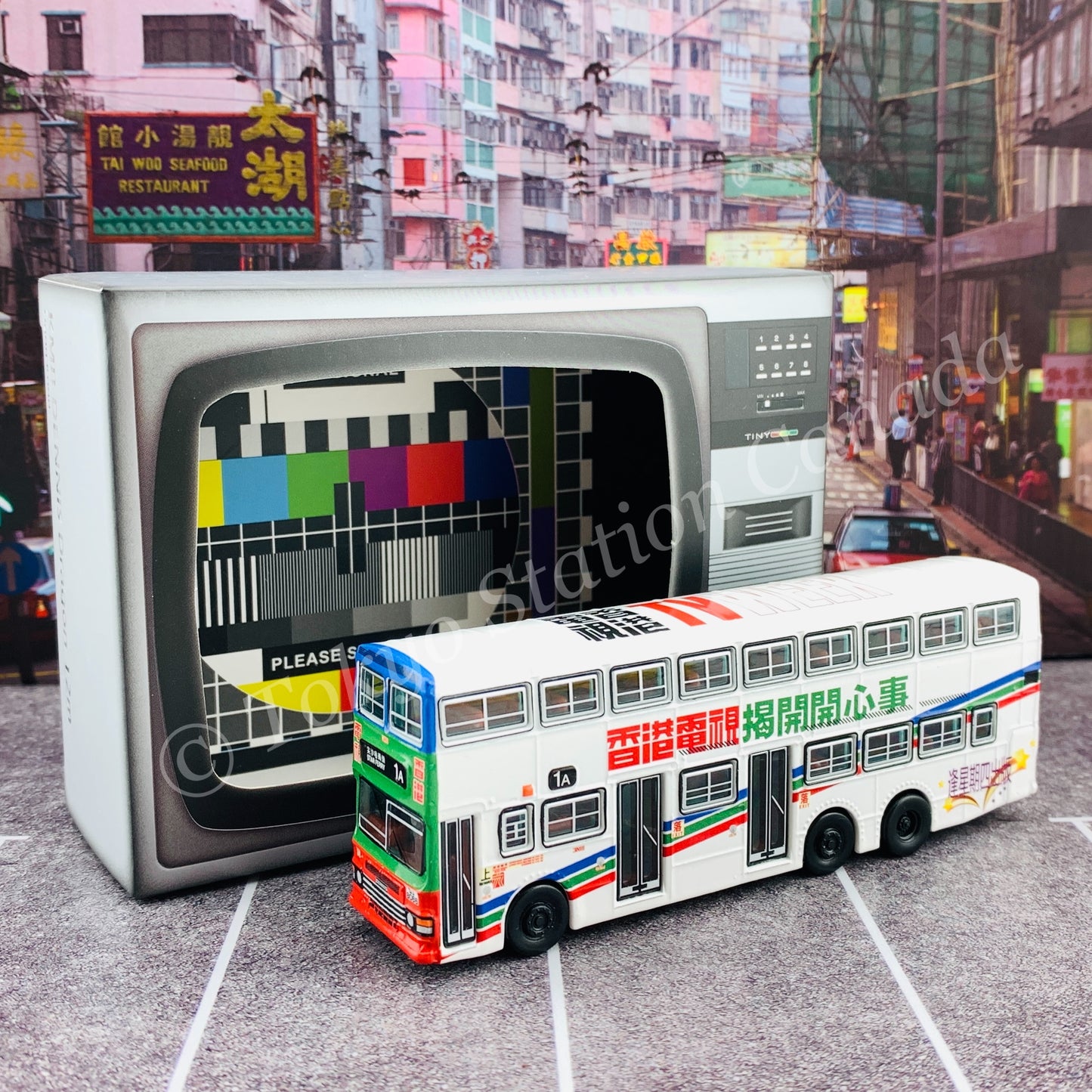 TINY 微影 KMB DENNIS Dragon 12m "香港電視" (STAR FERRY 1A 尖沙咀碼頭) KMB2020105