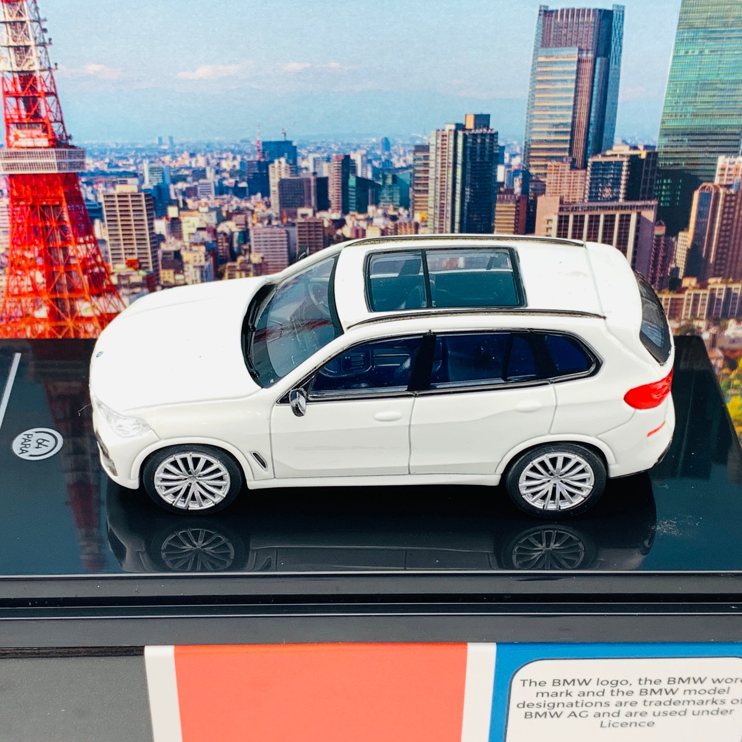 PARA64 1/64 BMW X5 (G05) Mineral White RHD PA-65181