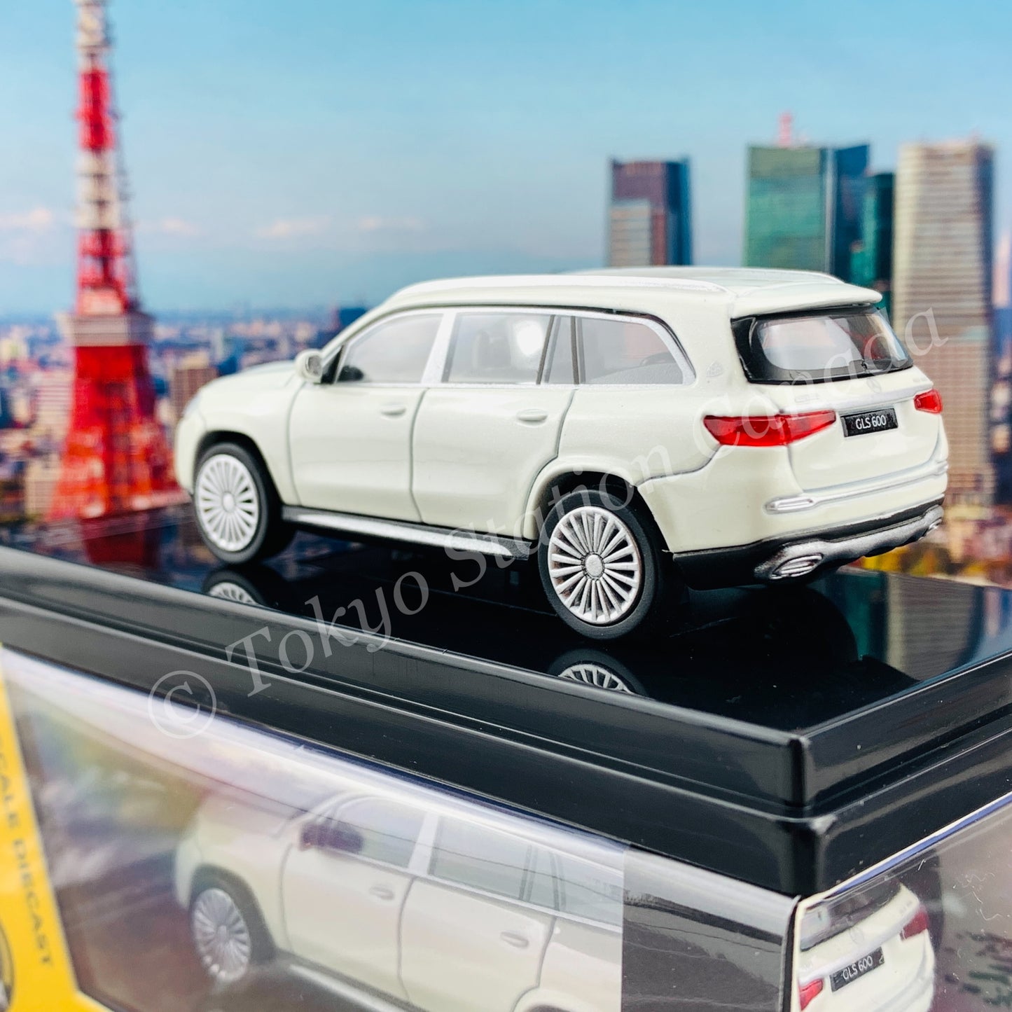 PARA64 1/64 Mercedes-Maybach GLS White LHD PA-55302