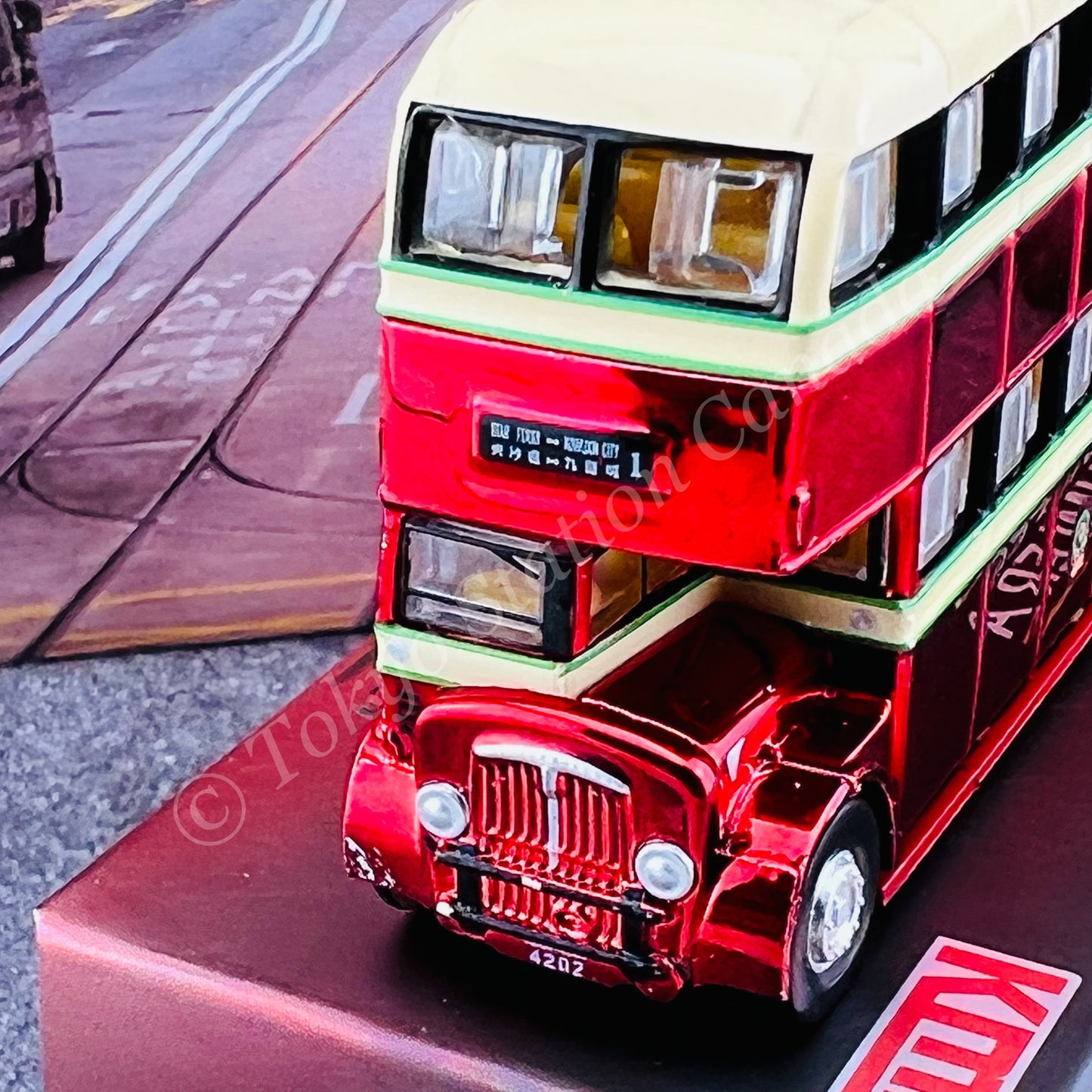 TINY 微影 Scale 1/110 KMB DAIMLER A (Exhibition Exclusive 展會限定) KMB2020140