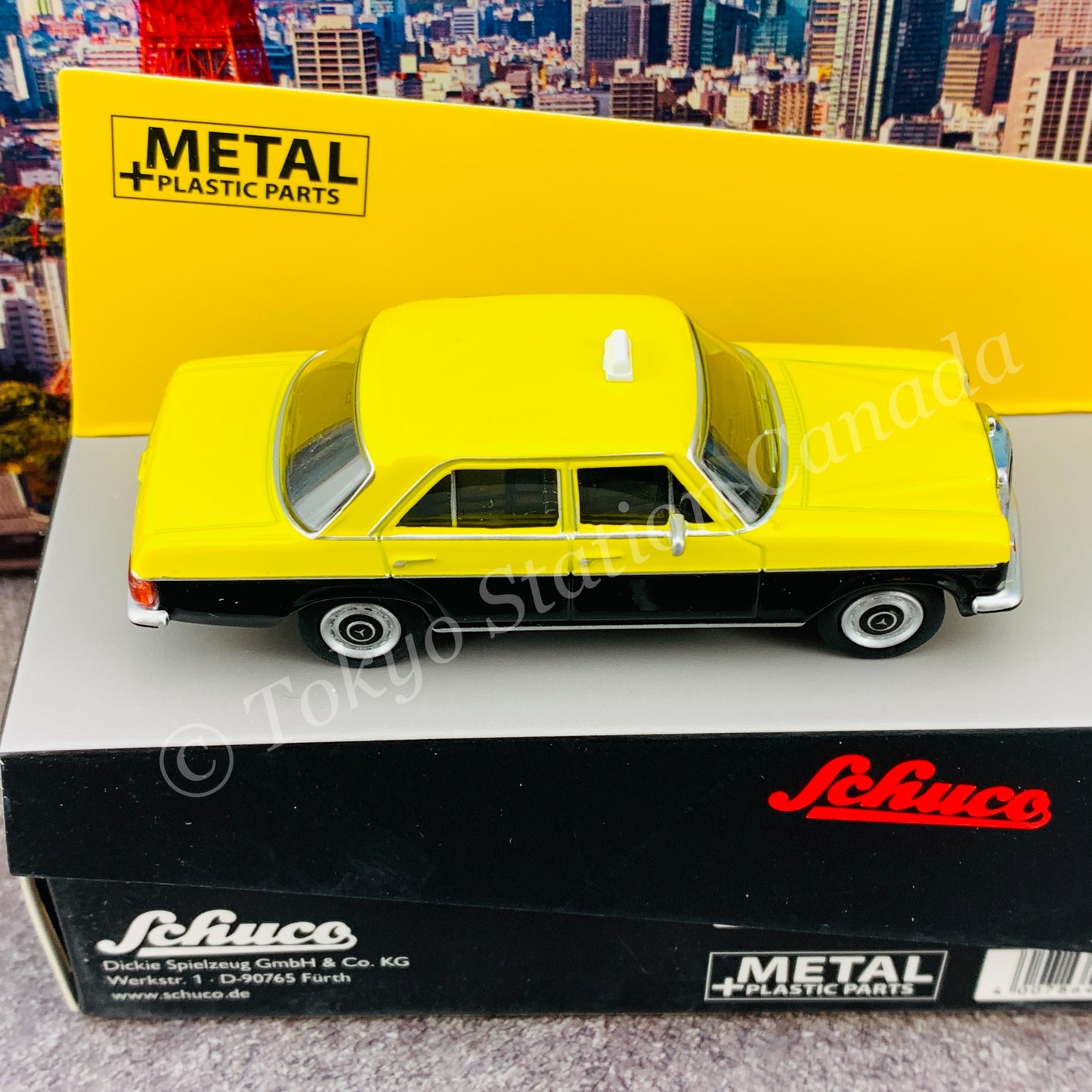 Schuco 1/64 Mercedes-Benz 200D Hong Kong Taxi (Hong Kong Limited Edition) 452019700