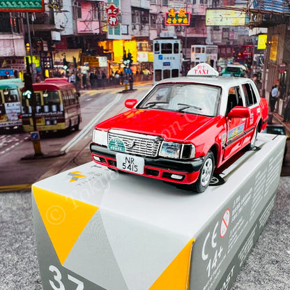 TINY 微影 37 Toyota Crown Comfort Taxi (Urban) "Last batch of 5-seater" LPG Taxi label on both sides ATC64438