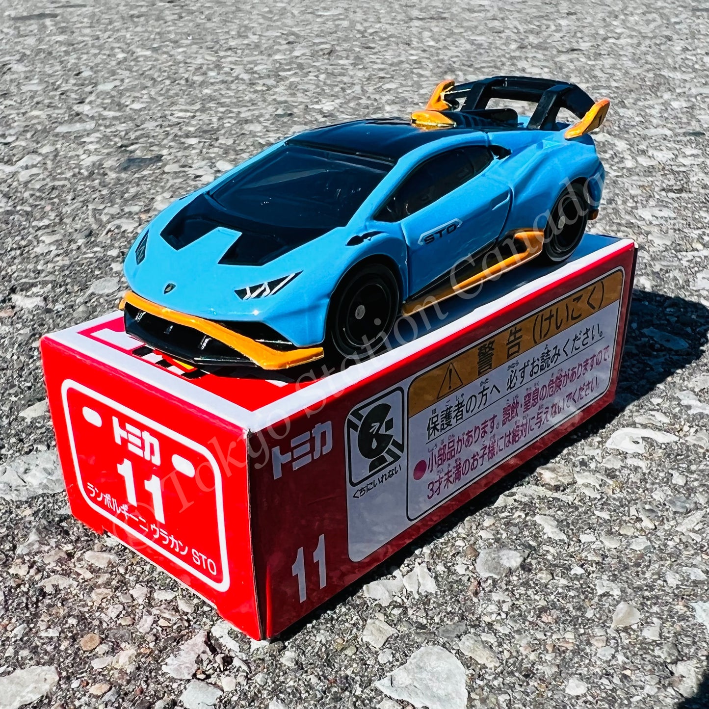 TOMICA 11 Lamborghini Huracán STO