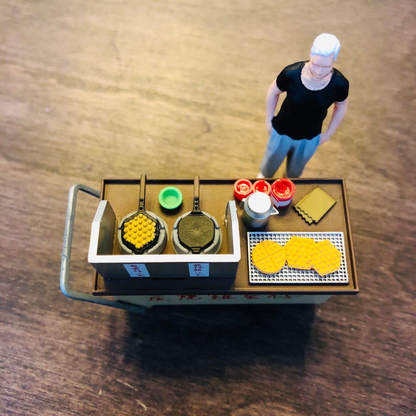 TINY 微影 1/35 Egg Puff Cartful 炭燒雞蛋仔車仔檔 02 (ATC35006)