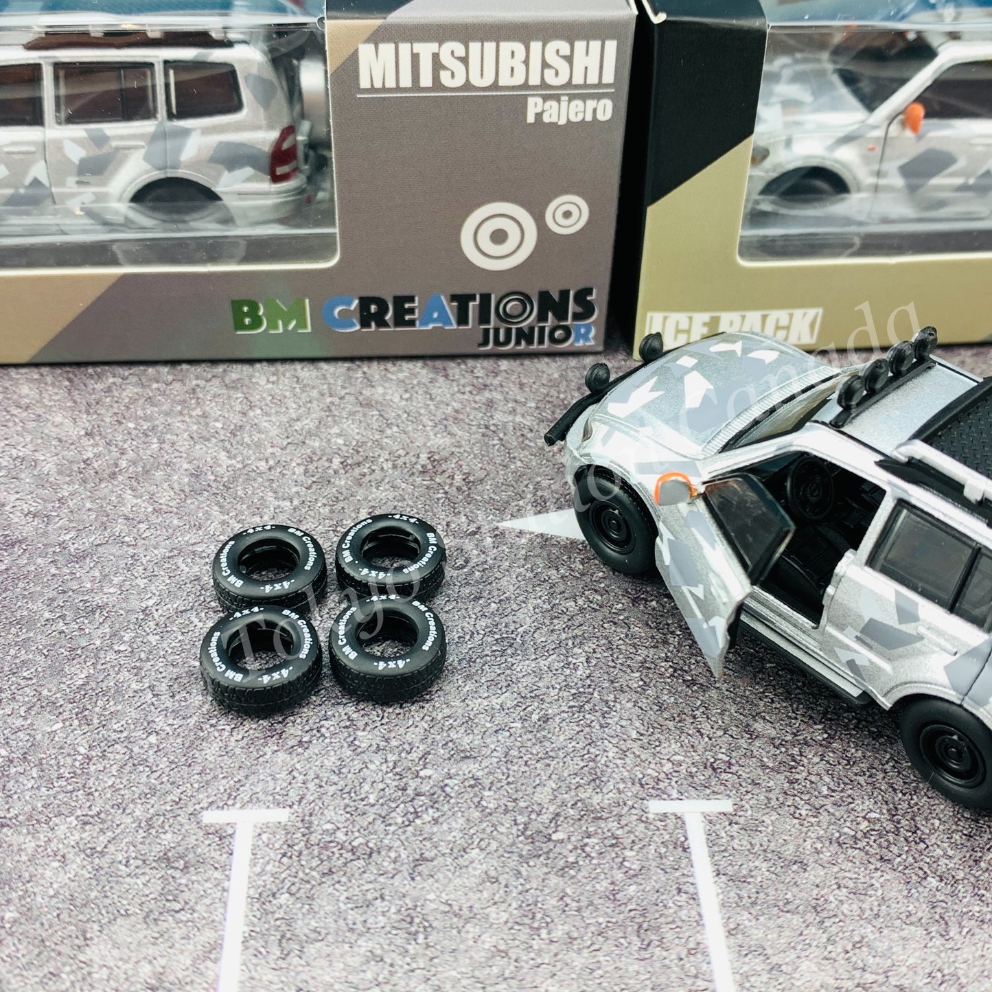 BM CREATIONS JUNIOR 1/64 Mitsubishi Pajero 3rd Generation ICE PACK LHD 64B0048