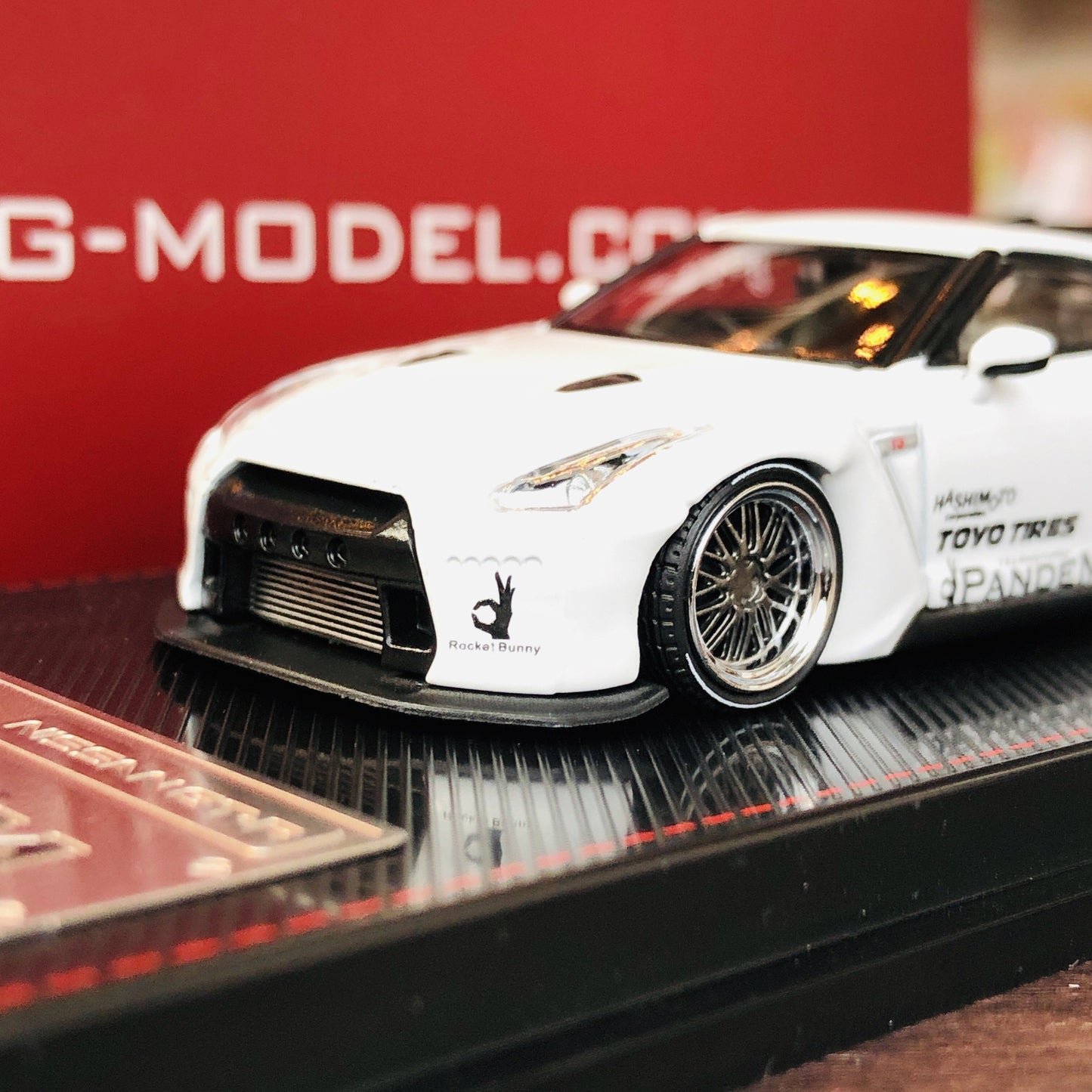 Ignition Model 1/64 Pandem R35 GTR White 1745