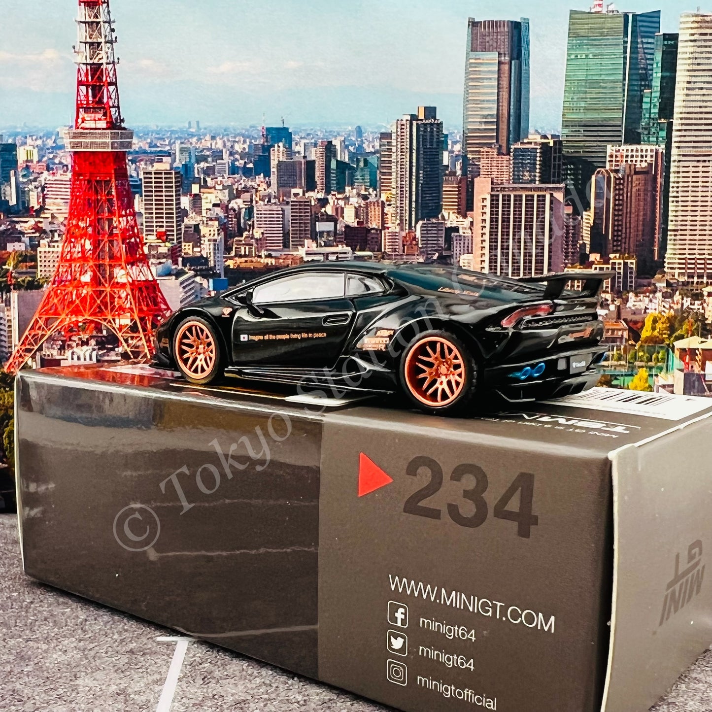 MINI GT 1/64 LB WORKS Lamborghini Huracán Ver. 1 Black LHD MGT00234-L