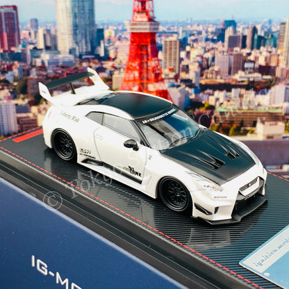Ignition Model 1/64 LB-Silhouette WORKS GT Nissan 35GT-RR Pearl White With Mr. Kato metal figurine IG2388
