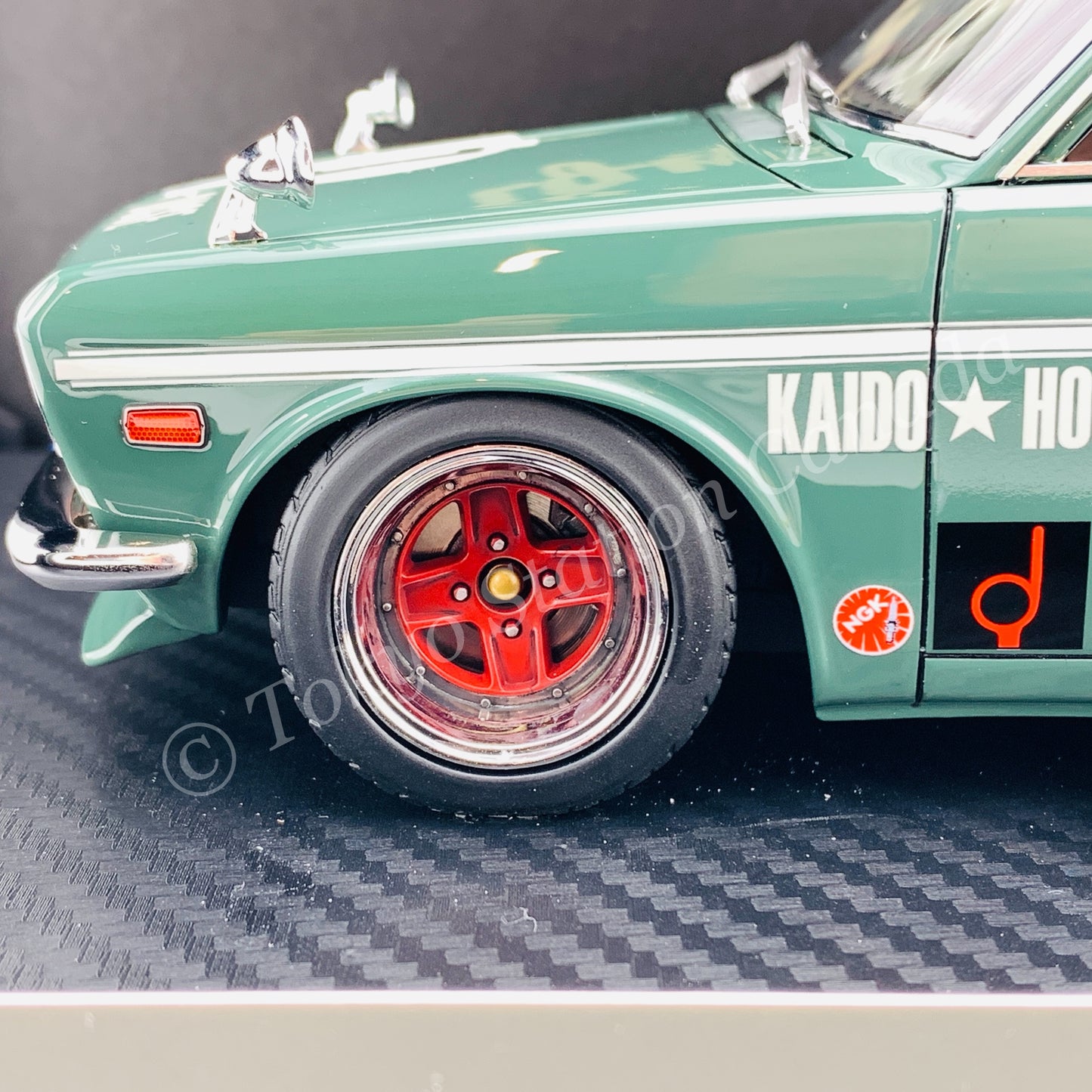 Ignition Model 1/18 Datsun Bluebird (510) Wagon Green IG2217