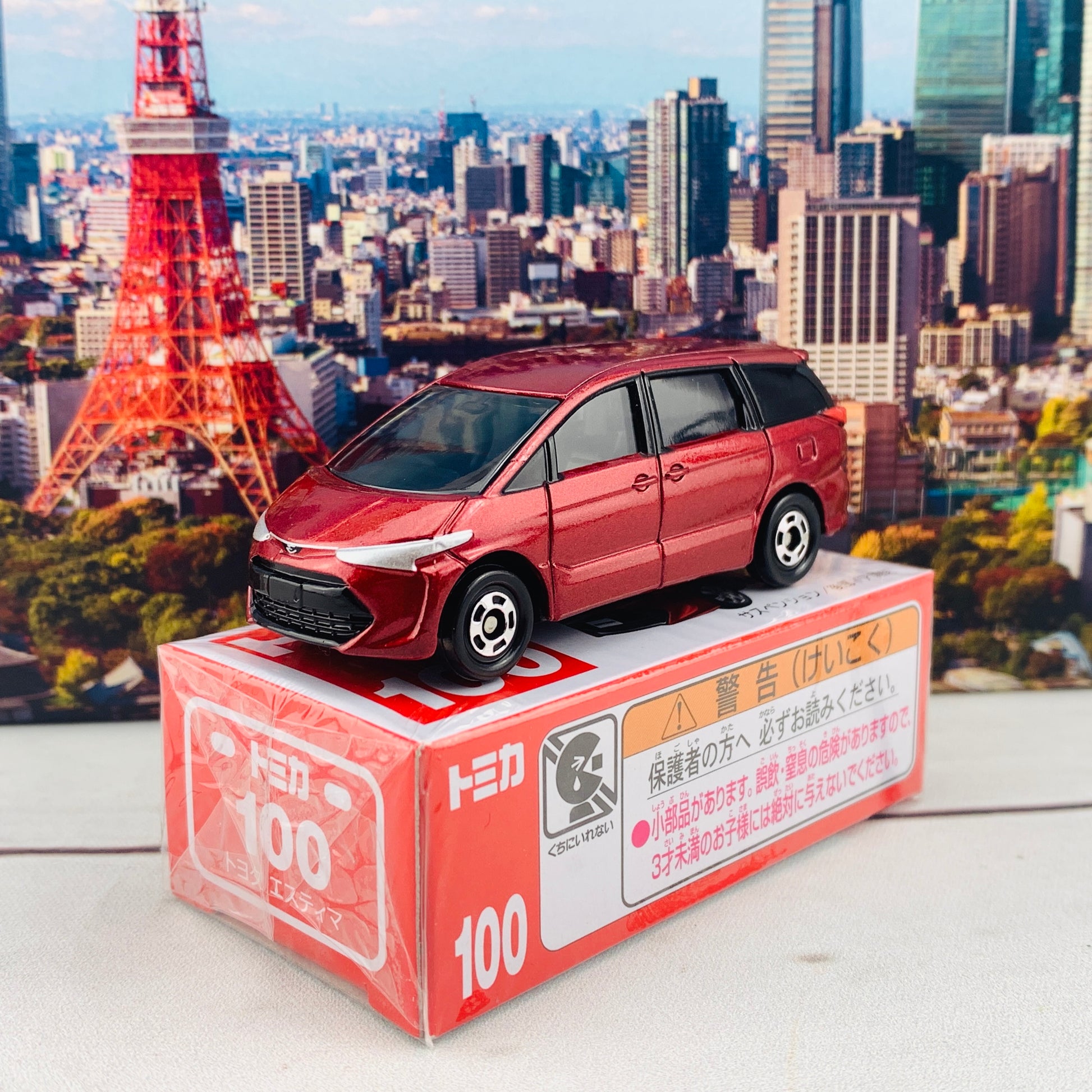 TOMICA 100 Toyota Estima