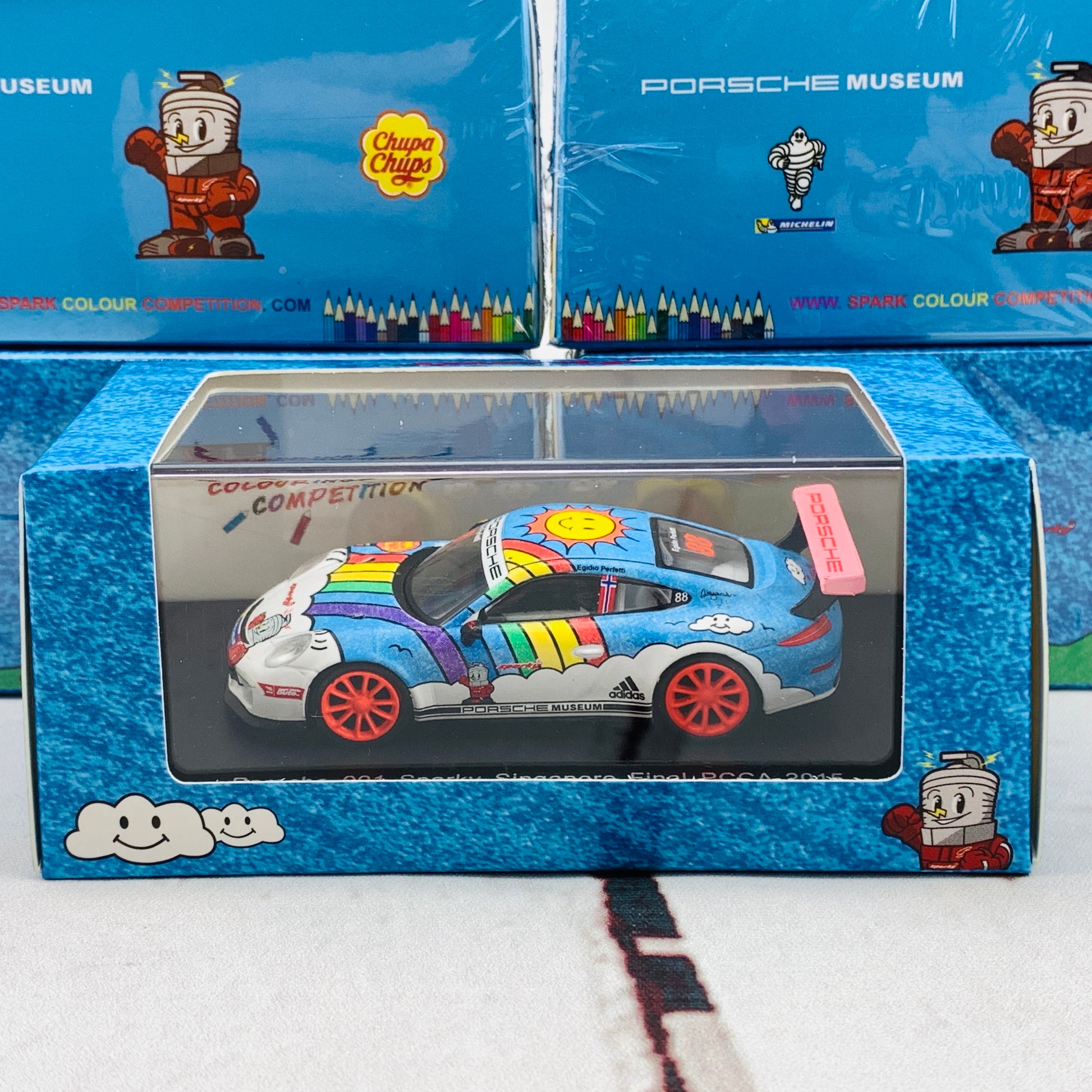 Sparky 1/64 Porsche 991 #88 Sparky Singapore Final PCCA 2015 Y007