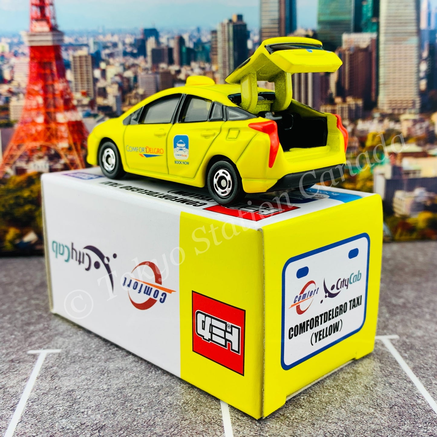 TOMICA Comfortdelgro Taxi (Yellow) Singapore Edition 4904810112884