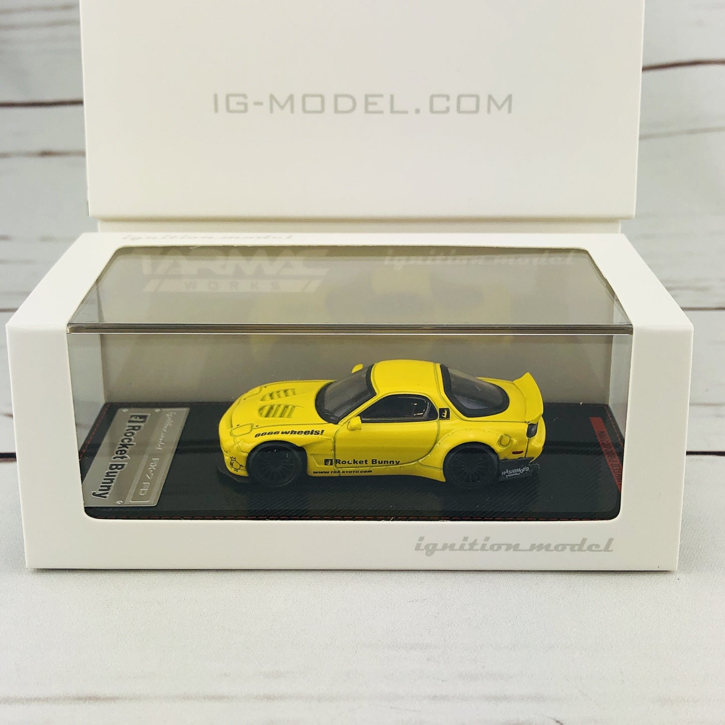 Ignition Model 1/64 Rocket Bunny RX7 (FD35) Yellow 1410