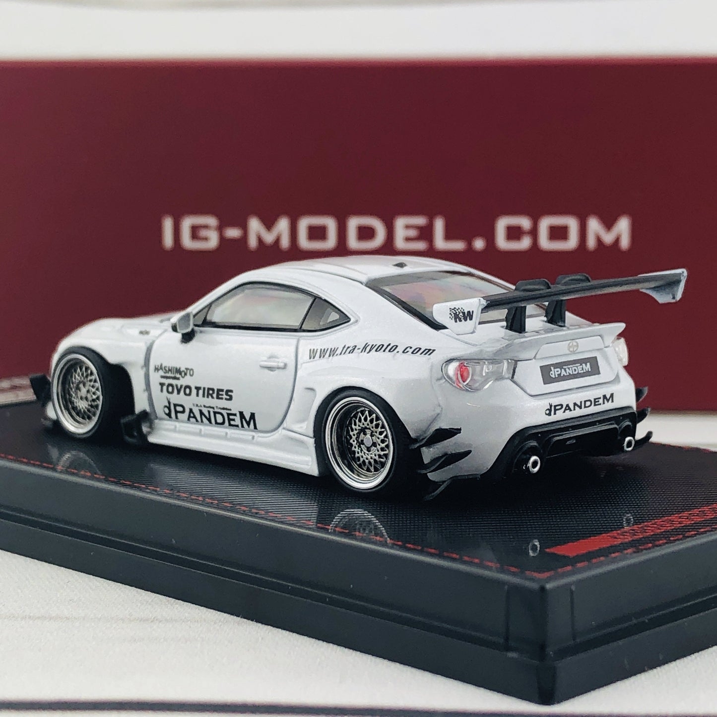 Ignition Model Pandem Toyota 86 V3 White Metallic 1750