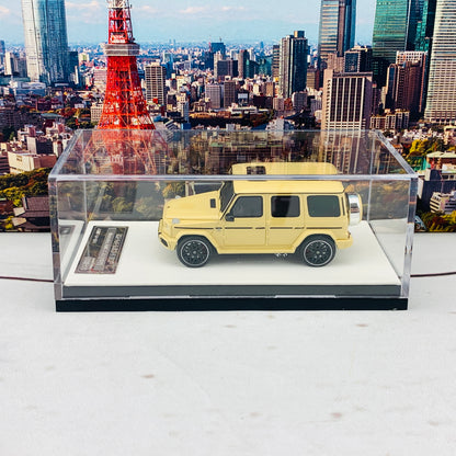 MOTORHELIX 1/64 Mercedes-AMG C63 BEIGE