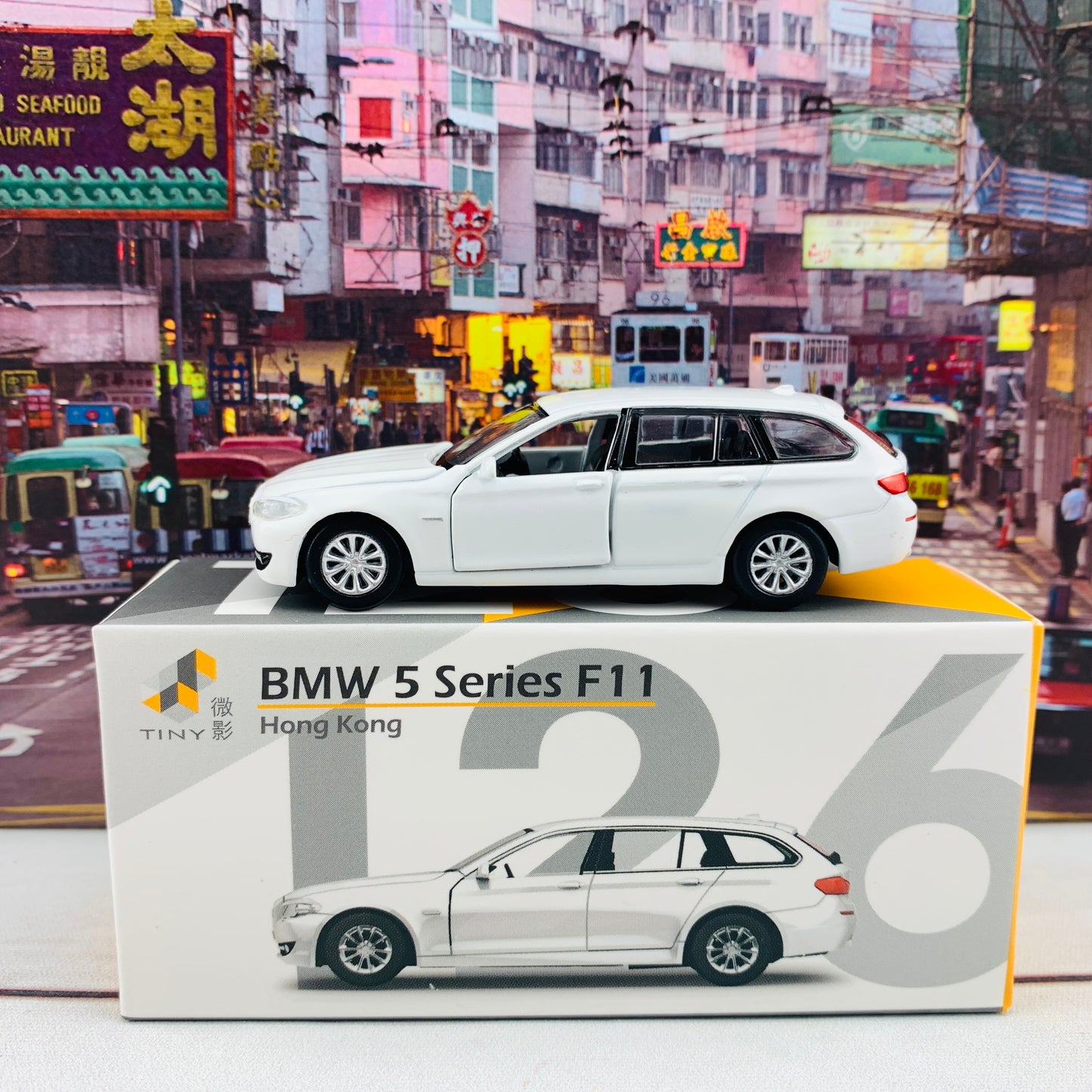 Tiny 微影 126 BMW 5 Series Wagon F11 ATC64521