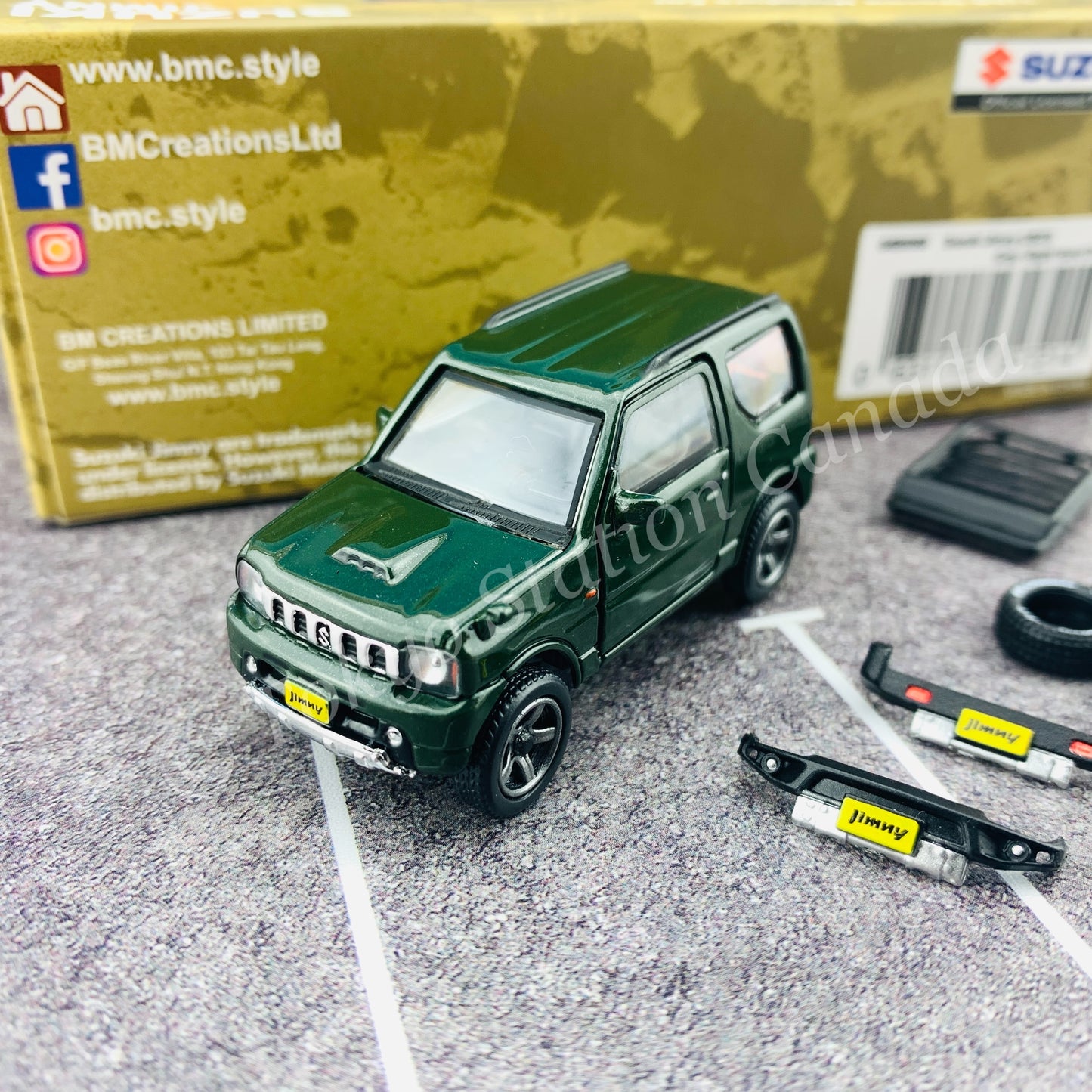 BM CREATIONS JUNIOR 1/64 Suzuki Jimny JB23 DARK GREEN RHD (With Offroad Package) 64B0068