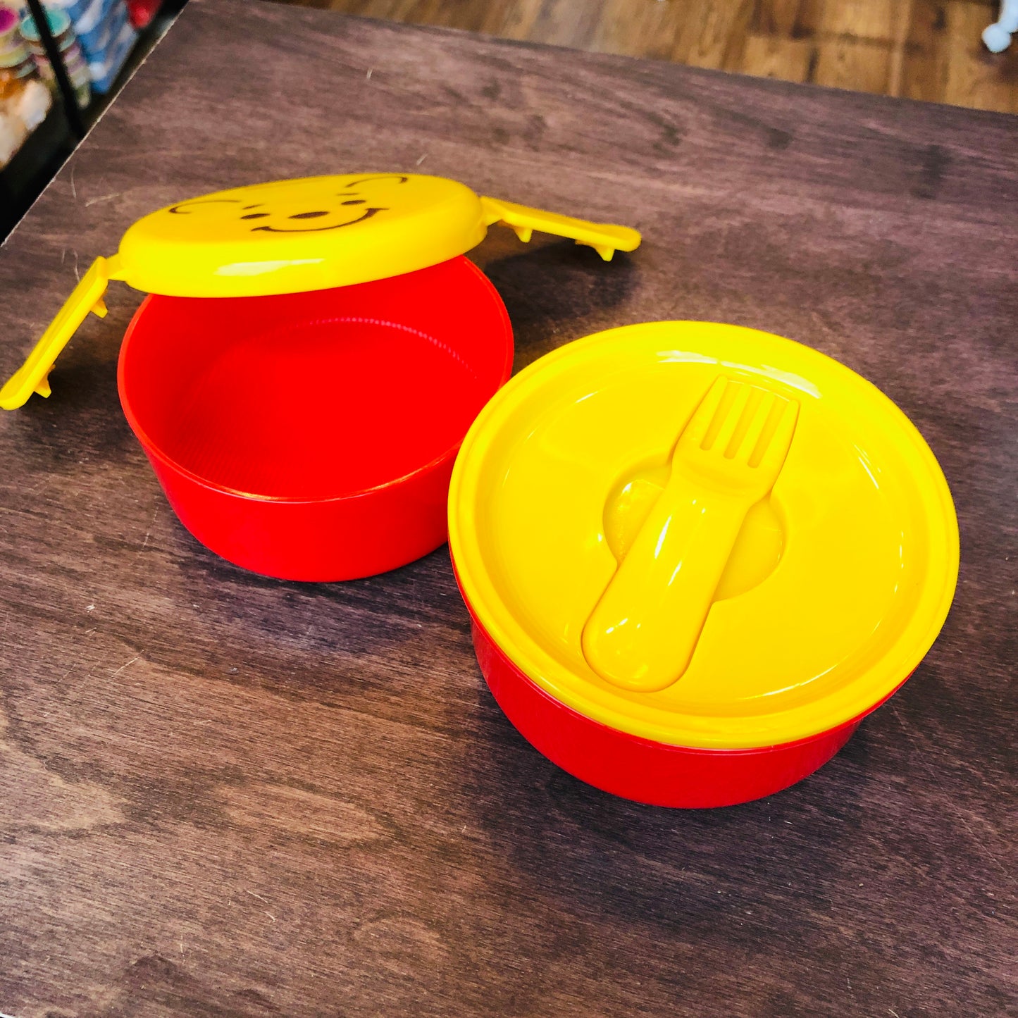 Winnie the Pooh Round Lunch Box Set by SKATER ONWR1