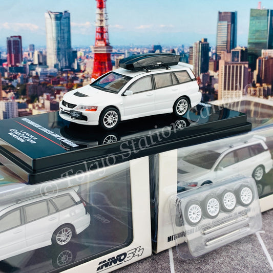 INNO64 1/64 MITSUBISHI LANCER EVOLUTION IX WAGON White Pearl With Roof Cargo  Box and Extra Wheels IN64-EVO9W-WHP