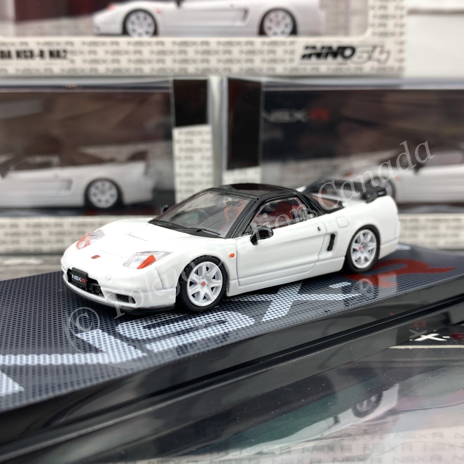 INNO64 HONDA NSX-R NA2 Championship White With Extra Wheels IN64