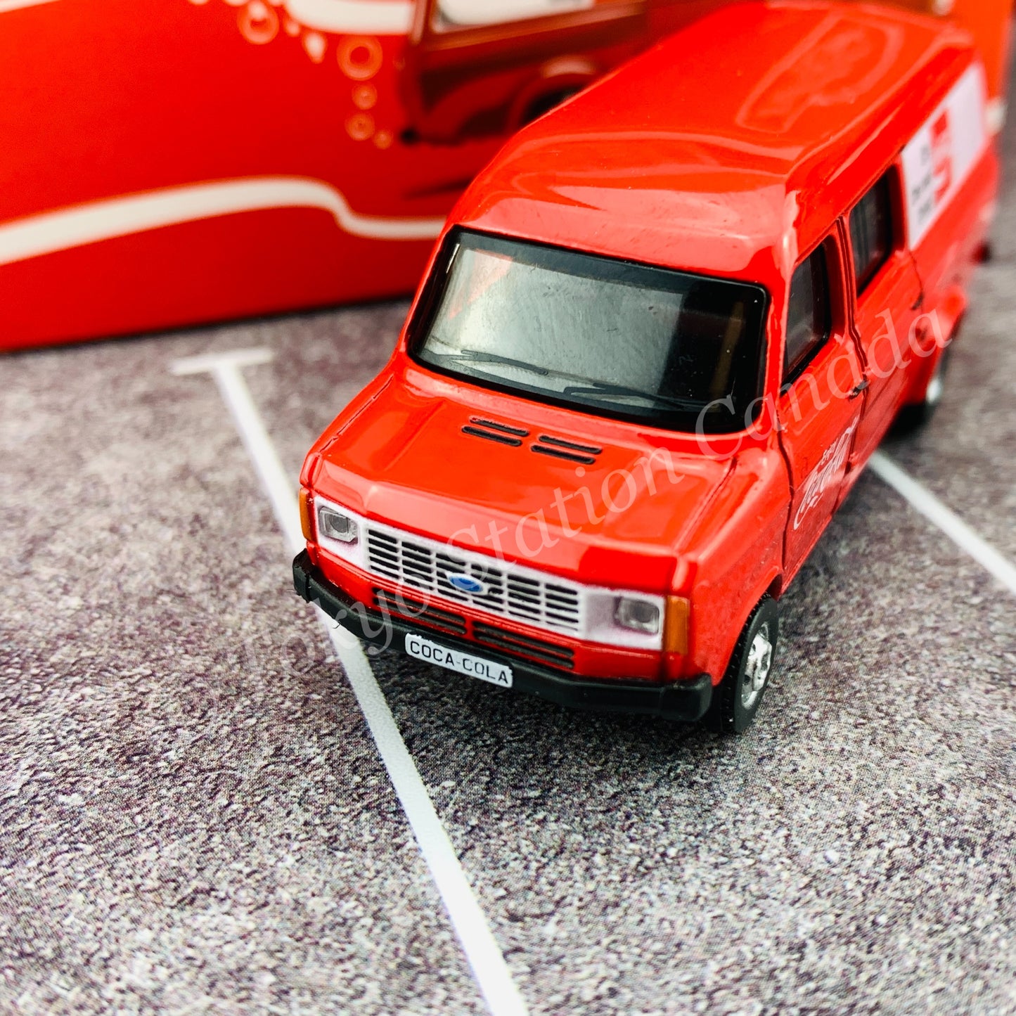 TINY 微影 Coca-Cola 1980's Van (Buy someone you love a COKE) 大頭福 可口可樂 COKE008