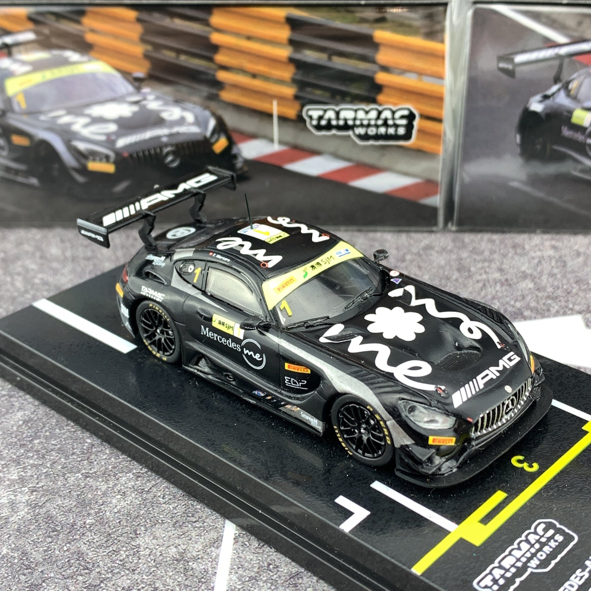 Tarmac Works 1/64 Mercedes-AMG GT3 Macau GT Cup - FIA GT World Cup 2018 3rd Place - Edoardo Mortara T64-008-18MGP01 T64-0013-18WTCR28