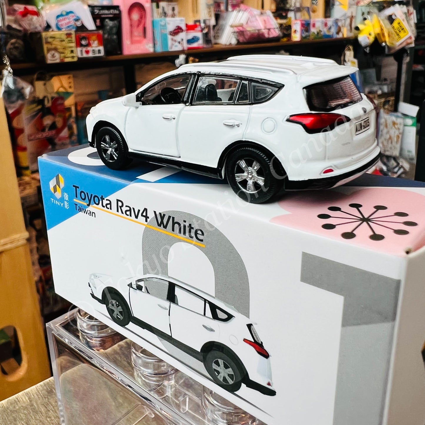 TINY 微影 TW1 Toyota Rav4 White LHD ATC64383