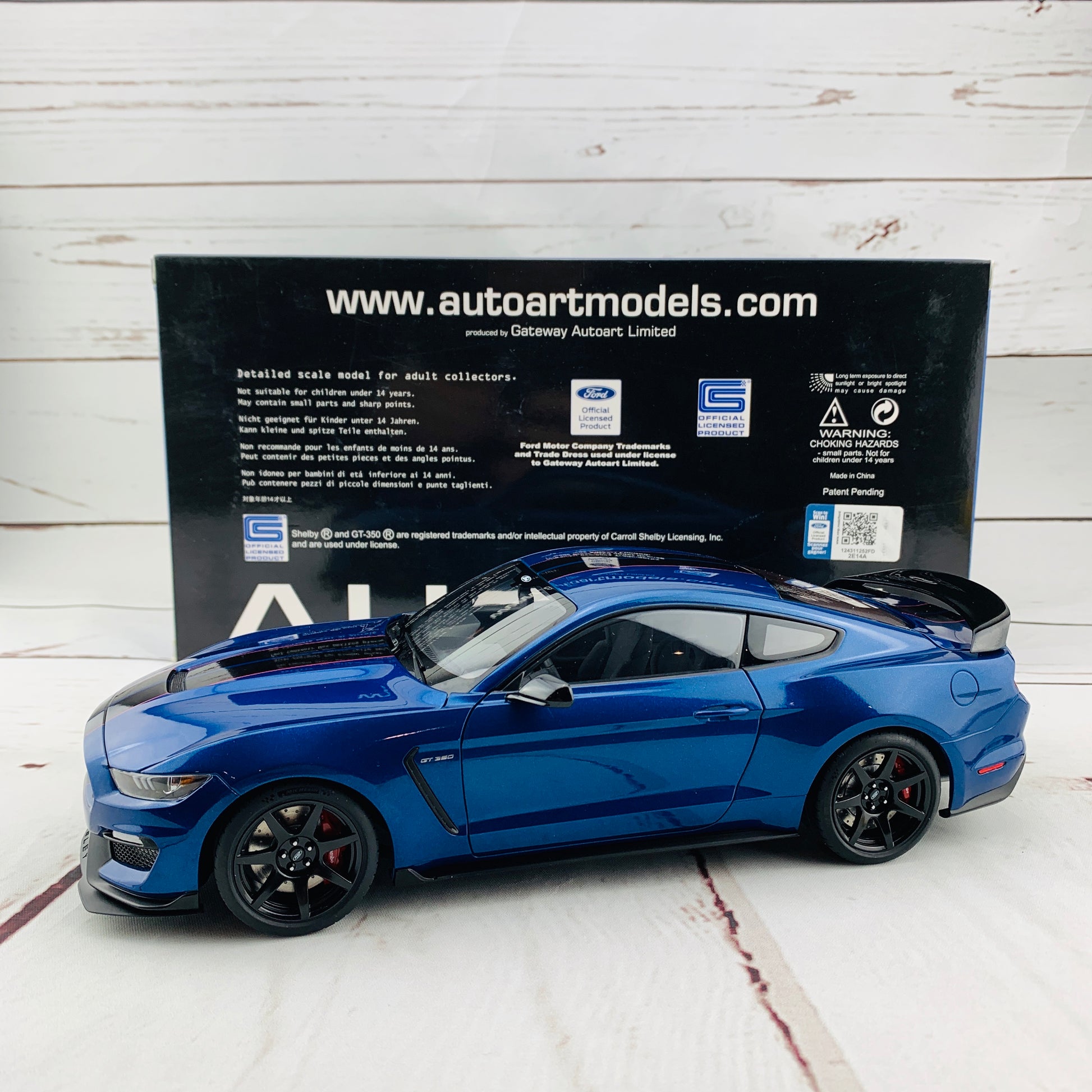 AUTOart 1/18 Ford Shelby GT-350R Lighting Blue 72933