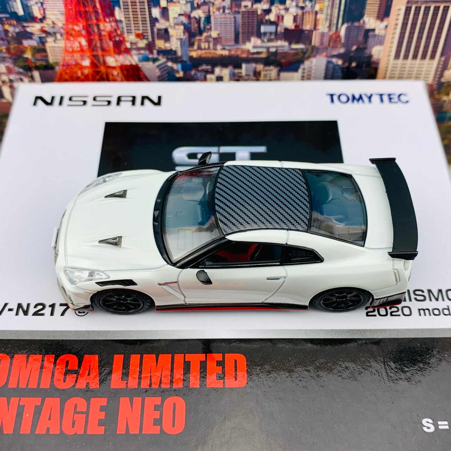 Tomytec Tomica Limited Vintage Neo 1/64 Nissan GTR NISMO 2020 White LV-N217a